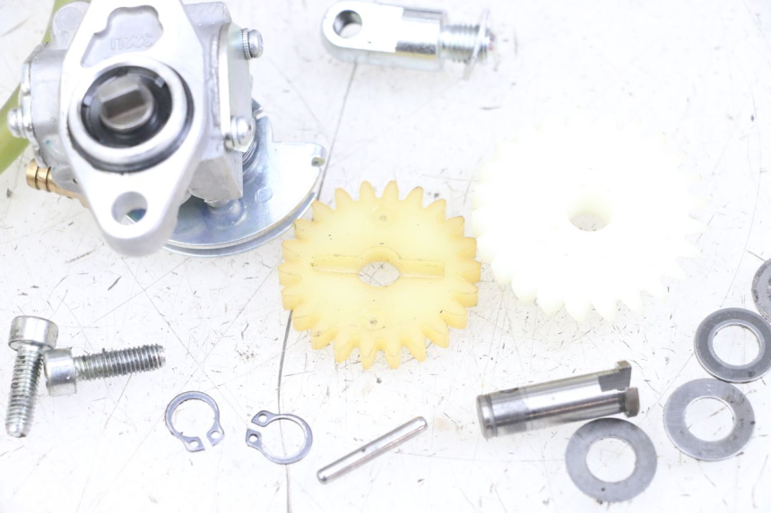 photo de BOMBA DE ACEITE FANTIC XM PERFORMANCE 2T 50 (2021 - 2022) - Primer plano técnico