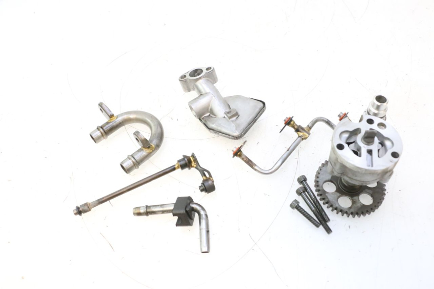 photo de BOMBA ACEITE YAMAHA YZF R GENESIS 750 (1993 - 1998) - Detalle de la pieza