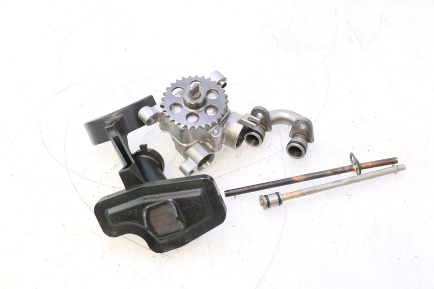 photo de BOMBA ACEITE YAMAHA YZF R6 600 (2008 - 2009) - Detalles de los puntos de fijación