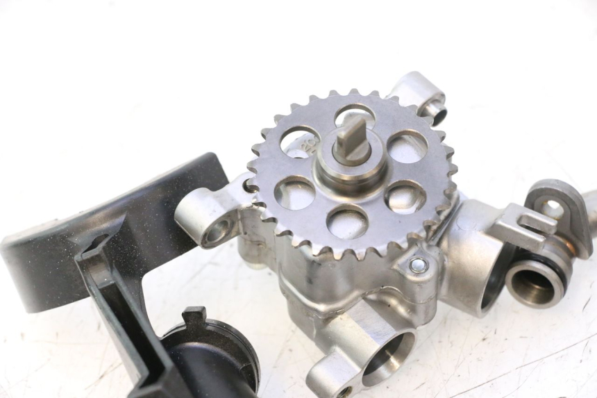 photo de BOMBA ACEITE YAMAHA YZF R6 600 (2008 - 2009) - Estado de la superficie y material