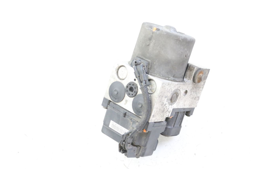 photo de BOMBA ABS BMW C1 125 (2000 - 2003) - Primer plano técnico
