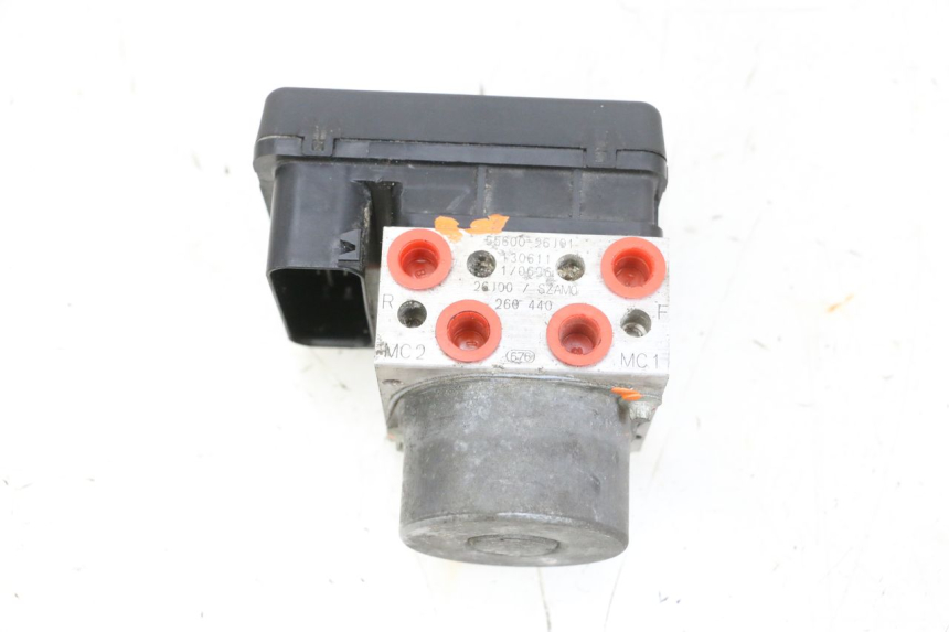 photo de BOMBA ABS SUZUKI BURGMAN 650 (2013 - 2020) - Detalle de la pieza