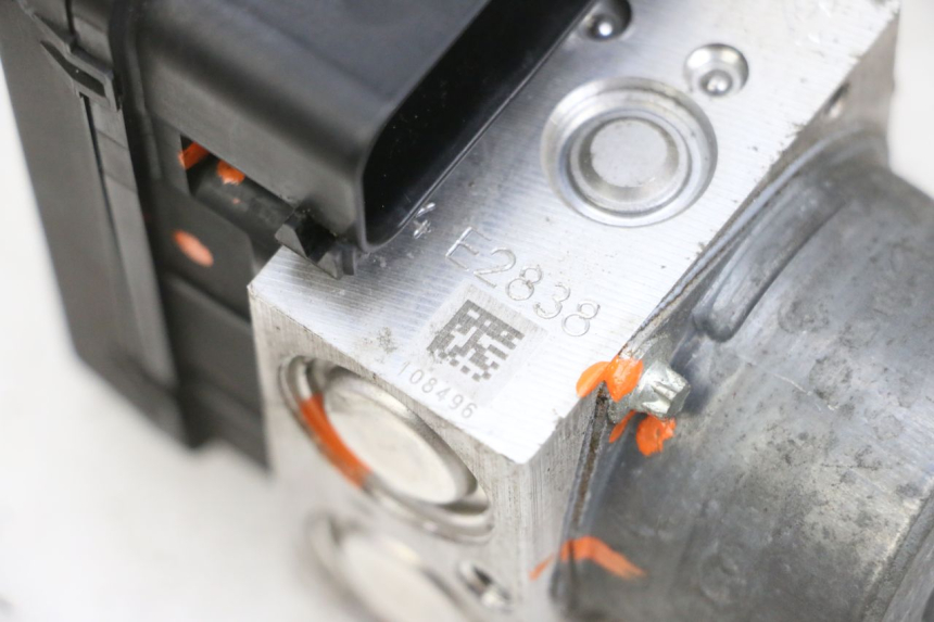 photo de BOMBA ABS SUZUKI BURGMAN 650 (2013 - 2020) - Marcados y referencias originales