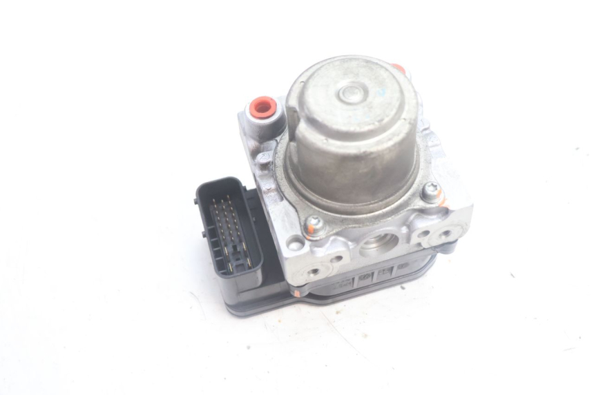 photo de BOMBA ABS SUZUKI BURGMAN EXECUTIVE ABS 650 (2006 - 2012) - Detalle de la pieza