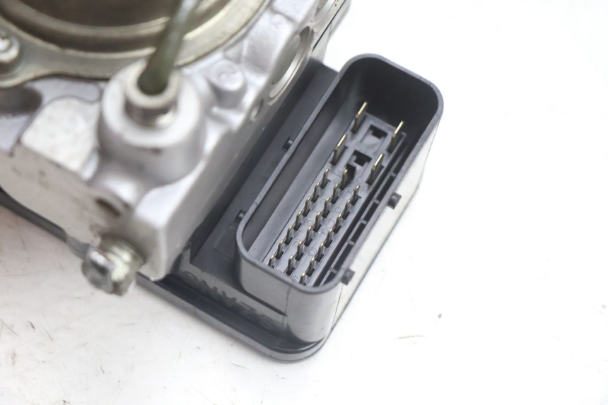 photo de BOMBA ABS SUZUKI BURGMAN EXECUTIVE ABS 650 (2006 - 2012) - Zoom estado de uso
