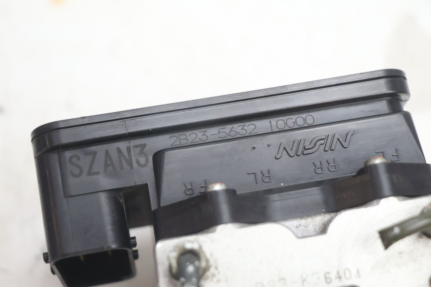 photo de BOMBA ABS SUZUKI BURGMAN EXECUTIVE ABS 650 (2006 - 2012) - Primer plano técnico