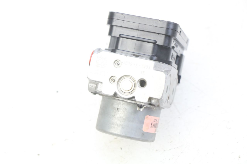 photo de BOMBA ABS HONDA CB R 1000 (2018 - 2023) - Primer plano técnico