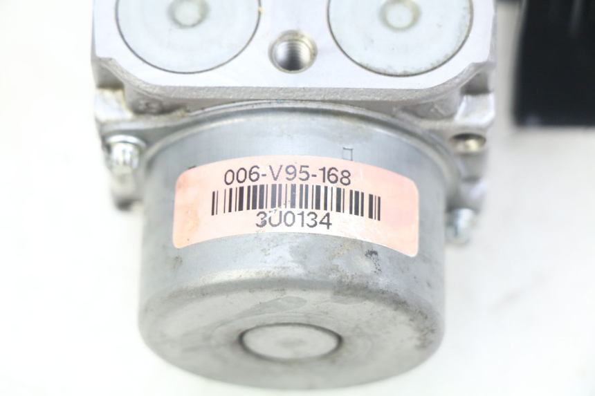 photo de BOMBA ABS HONDA CB R 1000 (2018 - 2023) - Recambio usado revisado