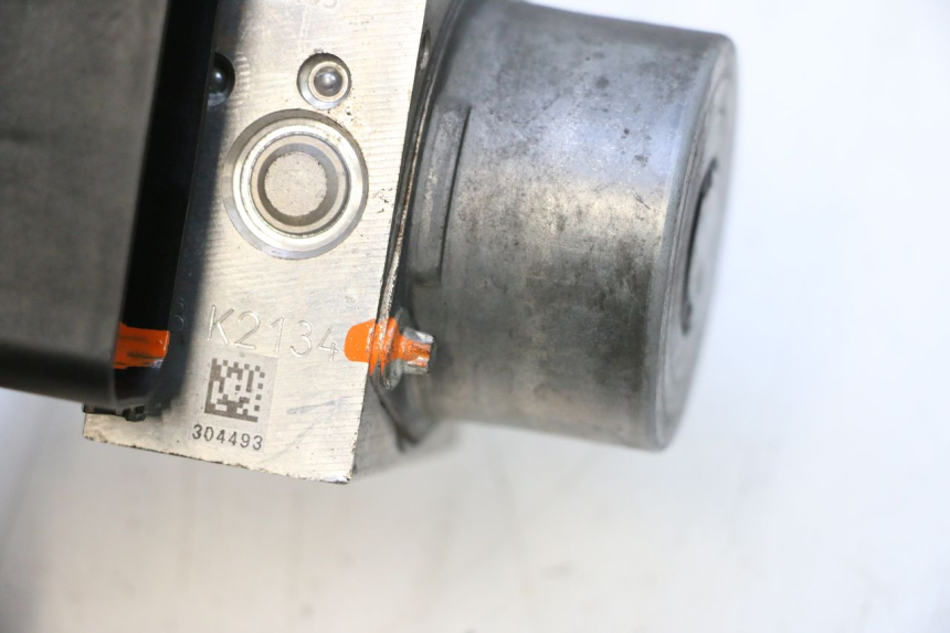photo de BOMBA ABS KAWASAKI ER-6 ER6 F ABS 650 (2012 - 2016) - Detalle de la pieza