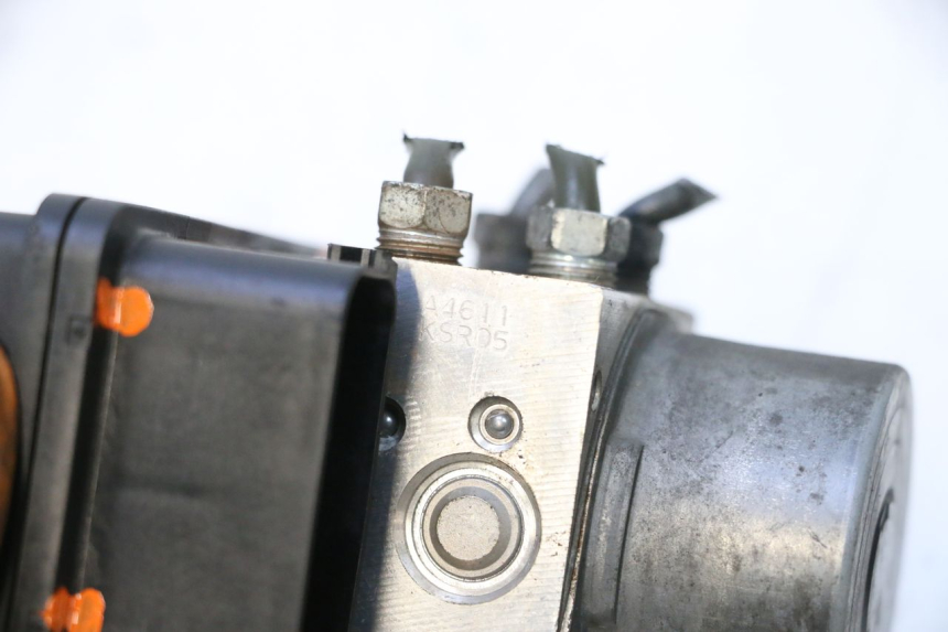 photo de BOMBA ABS KAWASAKI ER-6 ER6 F ABS 650 (2012 - 2016) - Zoom estado de uso