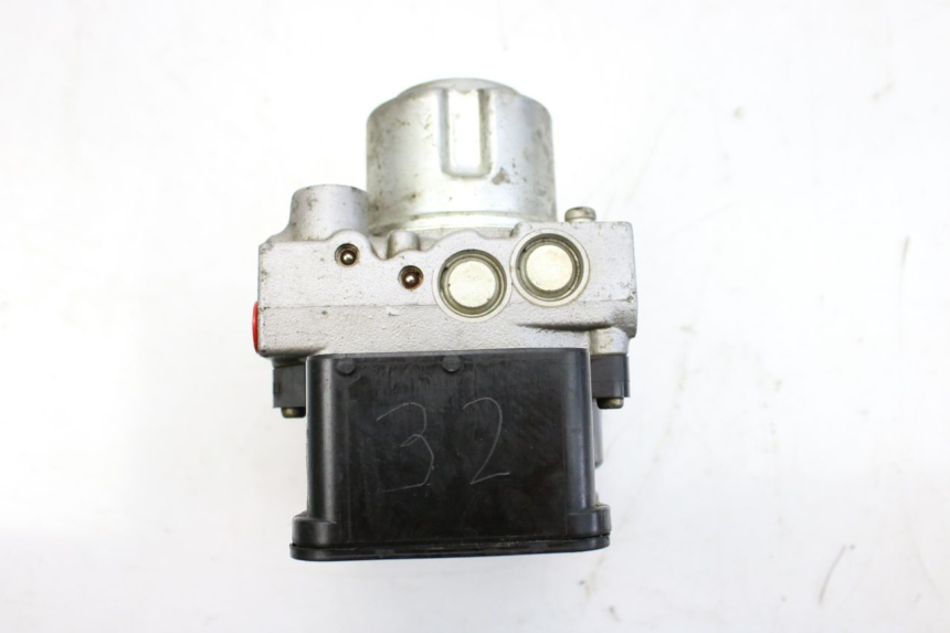 photo de BOMBA ABS HONDA FES S-WING SWING ABS 125 (2007 - 2015) - Detalle de la pieza