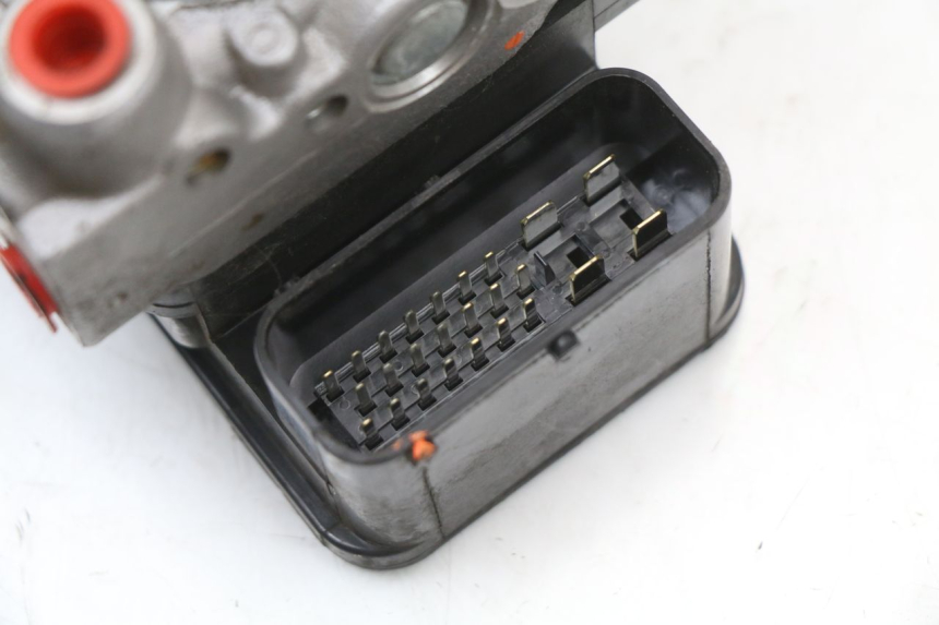 photo de BOMBA ABS HONDA FES S-WING SWING ABS 125 (2007 - 2015) - Zoom estado de uso