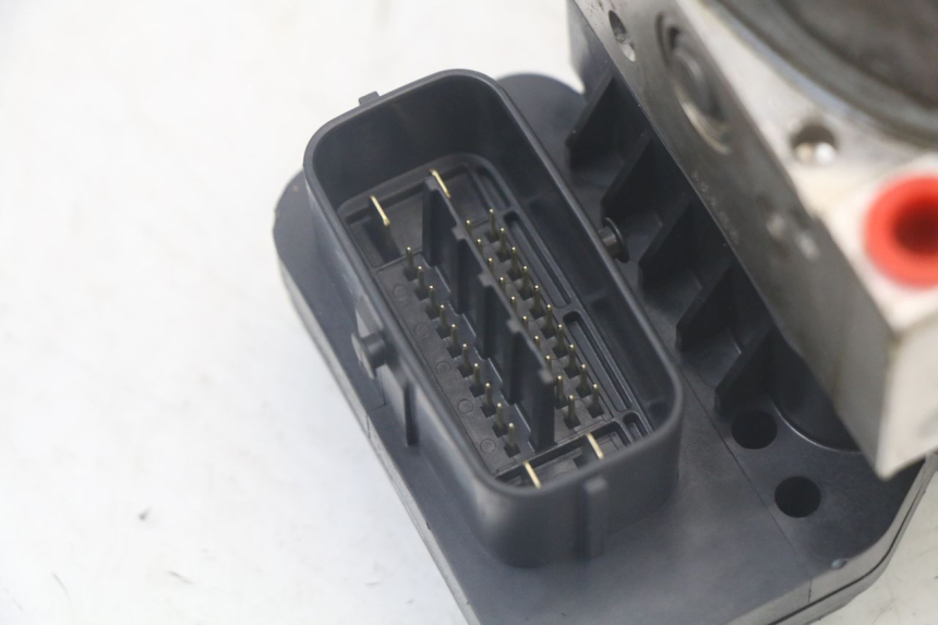 photo de BOMBA ABS YAMAHA FJR ABS 1300 (2006 - 2012) - Estado de la superficie y material