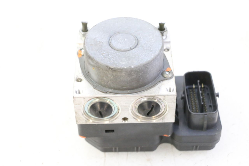 photo de BOMBA ABS YAMAHA FJR ABS 1300 (2006 - 2012) - Otra perspectiva