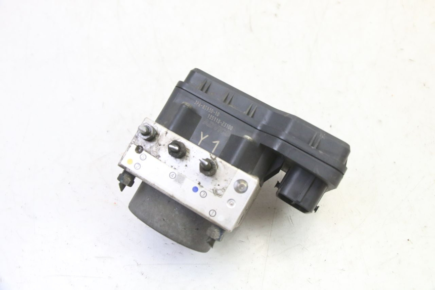 photo de BOMBA ABS YAMAHA FJR ABS 1300 (2006 - 2012) - Primer plano técnico