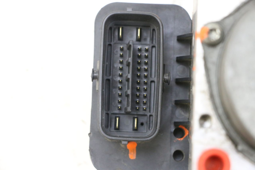 photo de BOMBA ABS YAMAHA FJR ABS 1300 (2006 - 2012) - Estado de la superficie y material