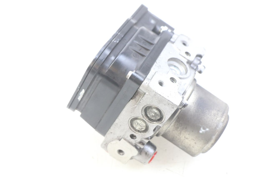 photo de BOMBA ABS HONDA FJS SILVERWING SILVER WING 400 (2009 - 2016) - Detalle de la pieza