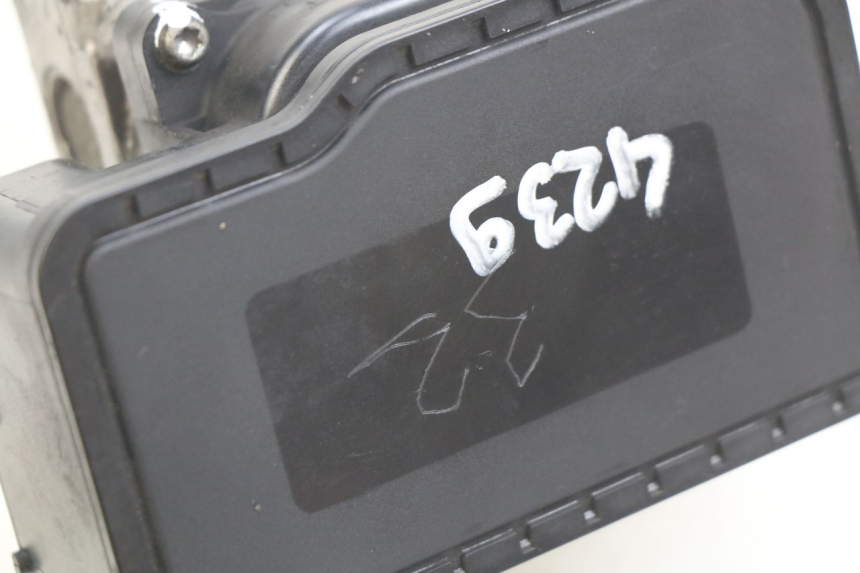 photo de BOMBA ABS HONDA FJS SILVERWING SILVER WING 400 (2009 - 2016) - Estado de la superficie y material