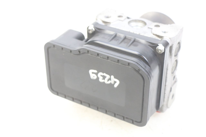 photo de BOMBA ABS HONDA FJS SILVERWING SILVER WING 400 (2009 - 2016) - Marcados y referencias originales