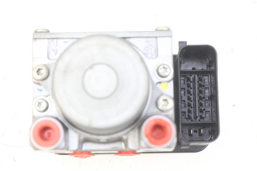 photo de BOMBA ABS HONDA FORZA 125 (2015 - 2016) - Primer plano técnico