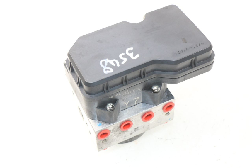 photo de BOMBA ABS YAMAHA FZ8 800 (2010 - 2016) - Detalle de la pieza