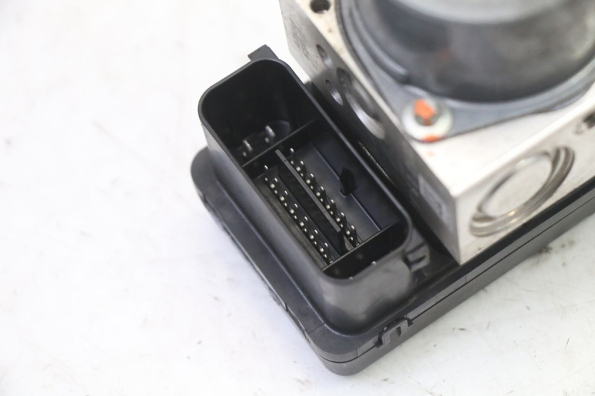 photo de BOMBA ABS SUZUKI GSR 750 (2011 - 2017) - Vista general del producto