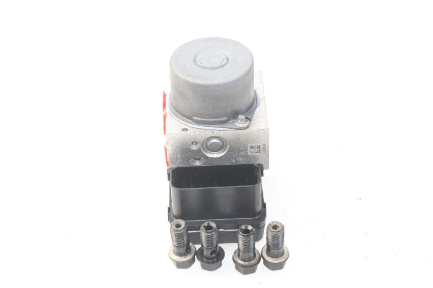 photo de BOMBA ABS SYM GTS EFI ABS 125 (2012 - 2016) - Primer plano técnico