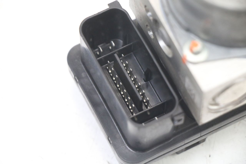 photo de BOMBA ABS HONDA FORZA 125 (2021 - 2025) - Zoom estado de uso