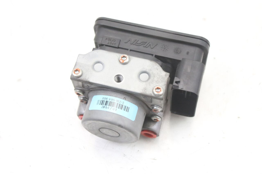 photo de BOMBA ABS HONDA SH i 300 (2015 - 2020) - Primer plano técnico