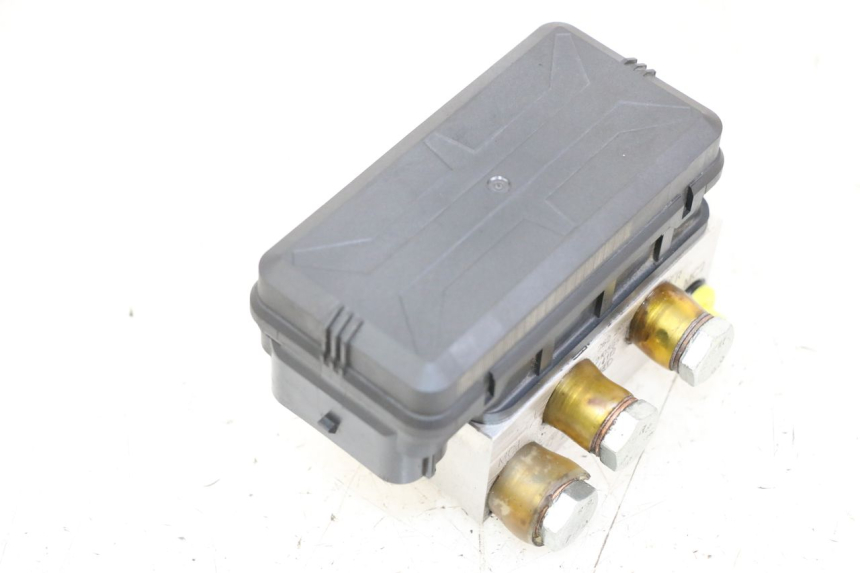 photo de BOMBA ABS HUSQVARNA SVARTPILEN 401 (2018 - 2023) - Zoom estado de uso