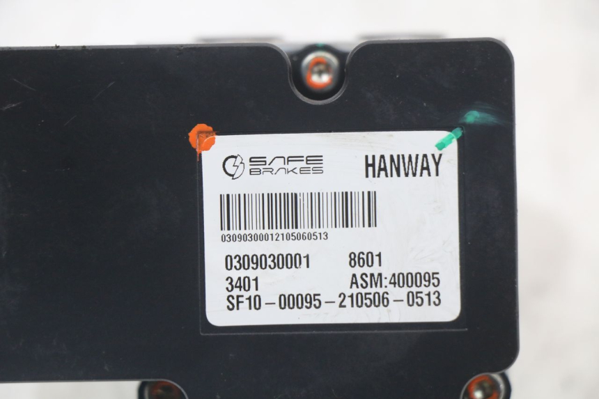 photo de BOMBA ABS MASAI SCRAMBLER SPORT 125 (2021 - 2025) - Estado de la superficie y material