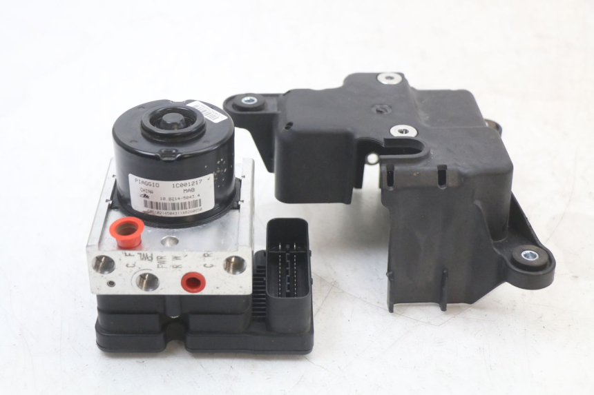 photo de BOMBA ABS PIAGGIO MP3 HPE 350 (2018 - 2020) - Vista principal