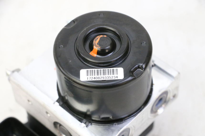 photo de BOMBA ABS PIAGGIO MP3 HPE 310 (2024 - 2025) - Características distintivas