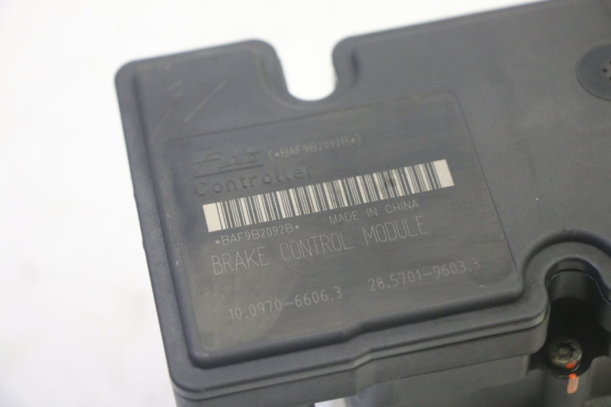 photo de BOMBA ABS PIAGGIO MP3 HPE 350 (2018 - 2020) - Otra vista del artículo