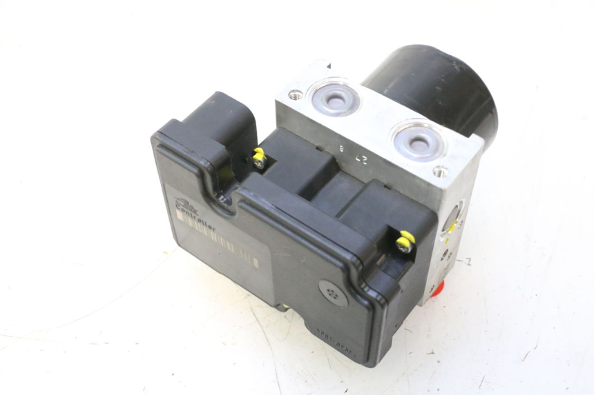photo de BOMBA ABS PIAGGIO MP3 HPE 530 (2022 - 2026) - Zoom estado de uso