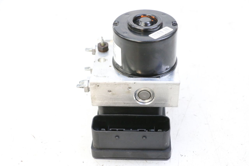 photo de BOMBA ABS PIAGGIO MP3 500 (2014 - 2017) - Primer plano de alta resolución