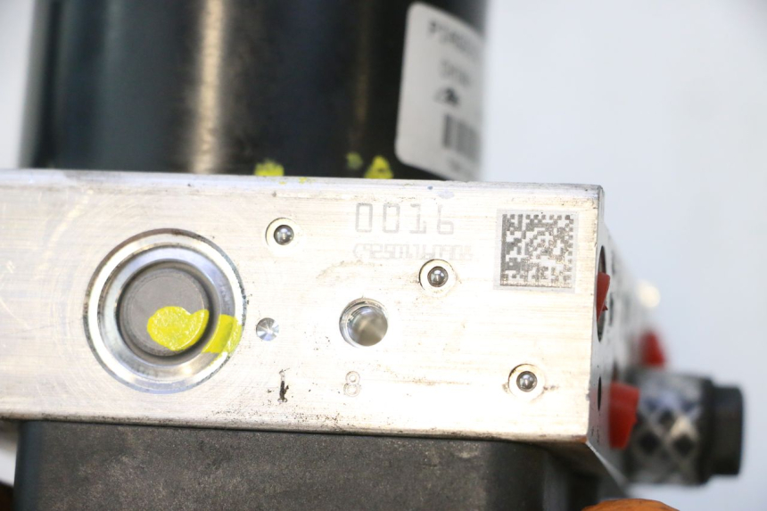photo de BOMBA ABS PIAGGIO MP3 500 (2016 - 2018) - Detalle de la pieza