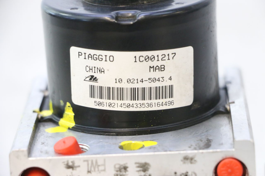 photo de BOMBA ABS PIAGGIO MP3 500 (2016 - 2018) - Primer plano de alta resolución