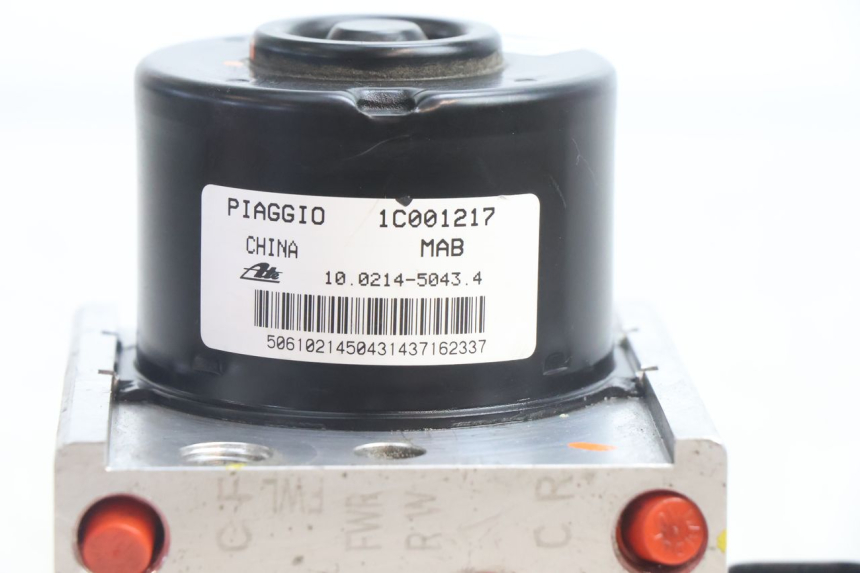 photo de BOMBA ABS PIAGGIO MP3 500 (2016 - 2018) - Detalle de la pieza
