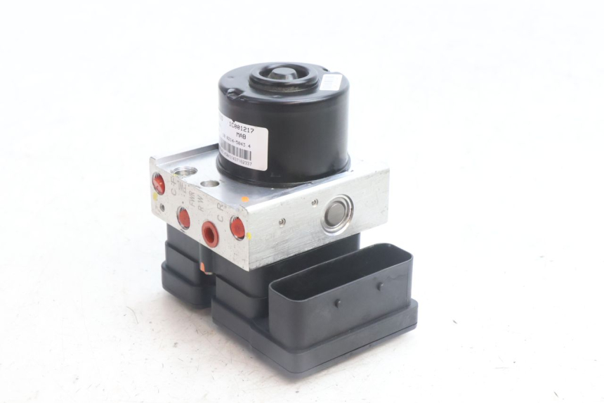 photo de BOMBA ABS PIAGGIO MP3 500 (2016 - 2018) - Primer plano técnico