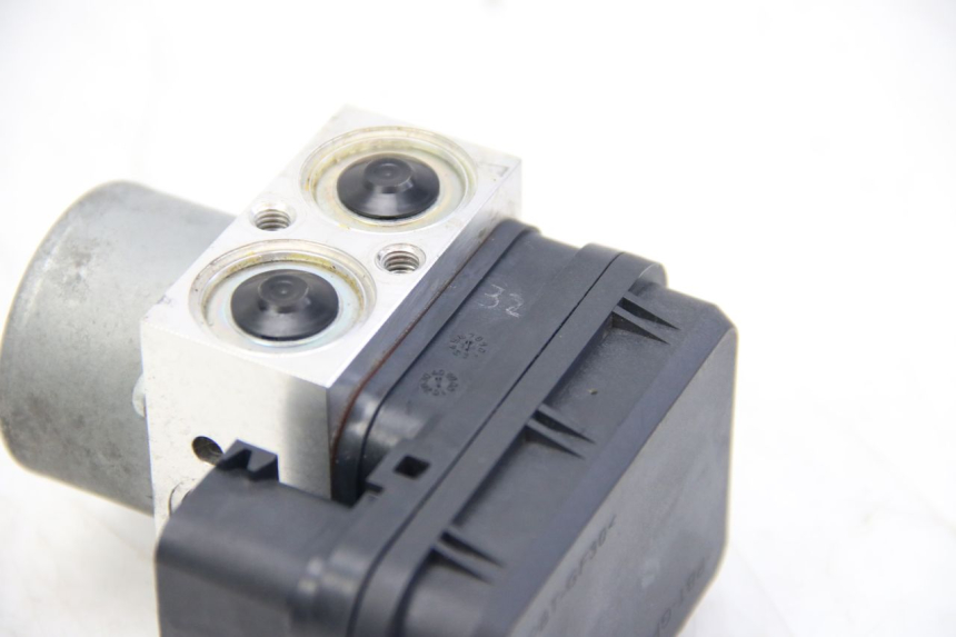 photo de BOMBA ABS YAMAHA MT ABS 125 (2014 - 2018) - Detalle de la pieza