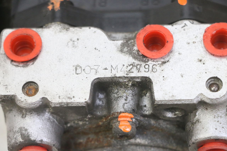 photo de BOMBA ABS HONDA NTV DEAUVILLE ABS 700 (2007 - 2016) - Estado de la superficie y material