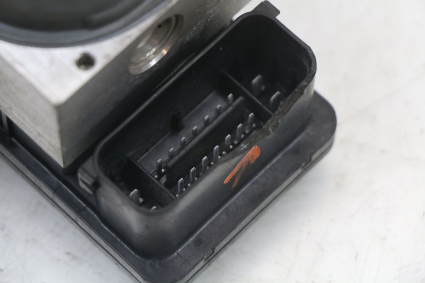 photo de BOMBA ABS PEUGEOT BELVILLE 125 (2017 - 2021) - Otra perspectiva