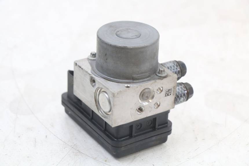 photo de BOMBA ABS PEUGEOT BELVILLE 125 (2017 - 2021) - Detalles de los puntos de fijación