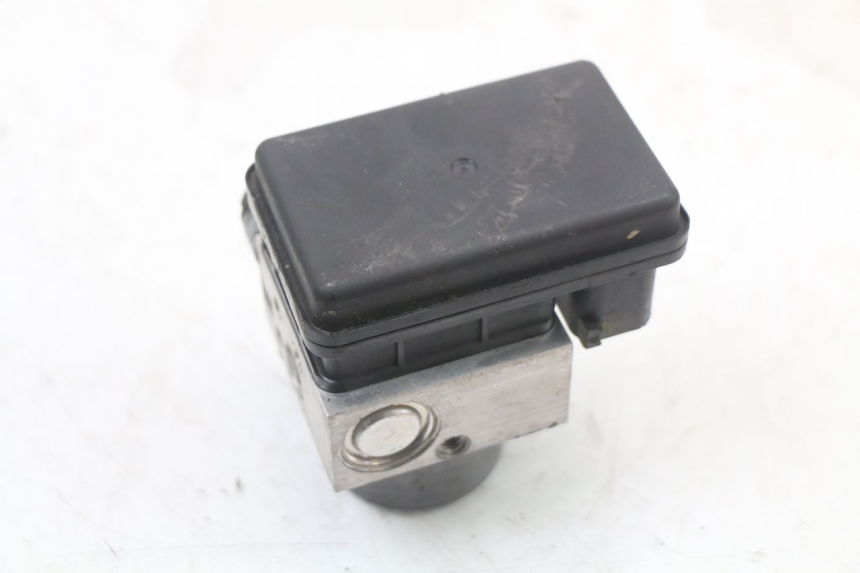 photo de BOMBA ABS PEUGEOT BELVILLE 125 (2017 - 2021) - Estado de la superficie y material