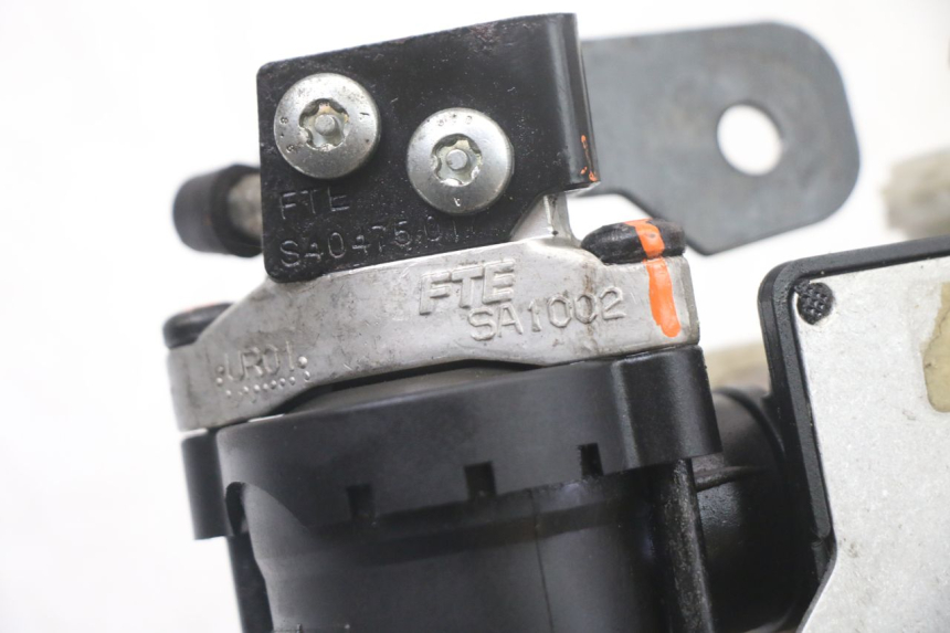 photo de BOMBA ABS PEUGEOT SATELIS COMPRESSOR K15 125 (2006 - 2009) - Detalles de los puntos de fijación