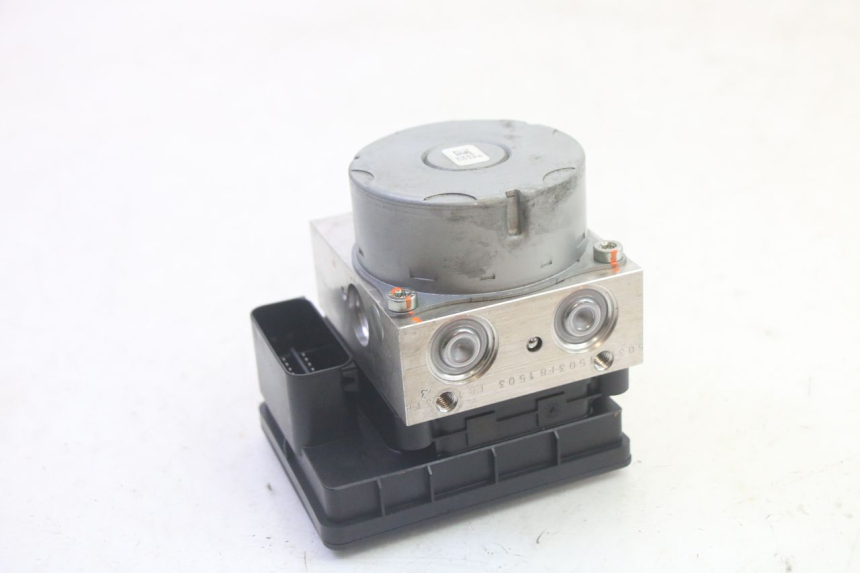 photo de BOMBA ABS BMW R GS 1250 (2021 - 2024) - Zoom estado de uso