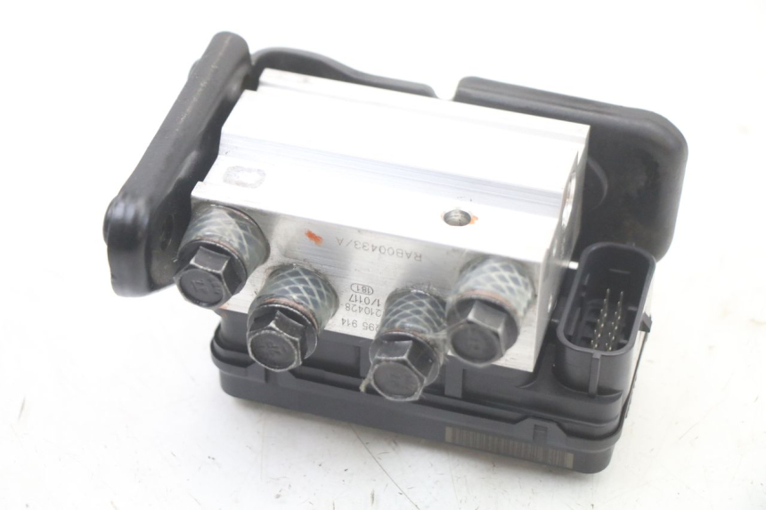 photo de BOMBA ABS ROYAL ENFIELD HYMALAYAN 410 (2016 - 2023) - Vista principal