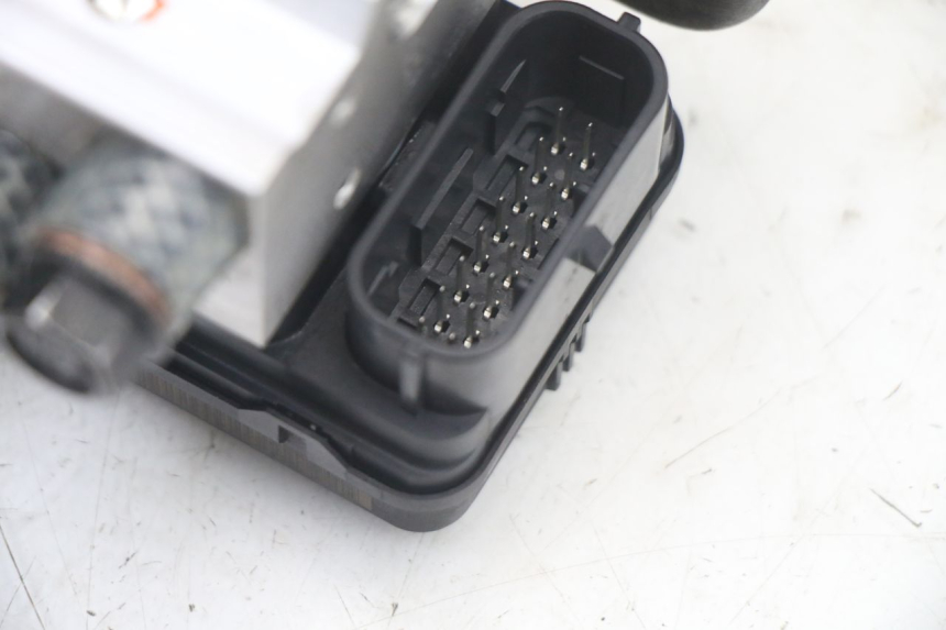 photo de BOMBA ABS ROYAL ENFIELD HYMALAYAN 410 (2016 - 2023) - Zoom estado de uso