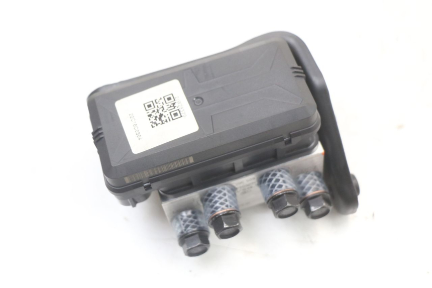 photo de BOMBA ABS ROYAL ENFIELD SCRAM 411 (2022 - 2024) - Zoom estado de uso